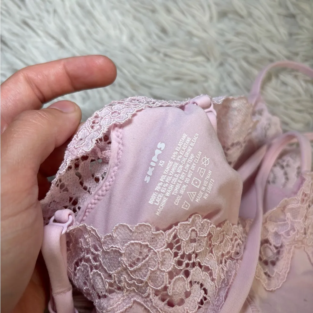 SKIMS FITS EVERYBODY LACE BODYSUIT CHERRY BLOSSOM TONAL XS 🌸 - Image 4