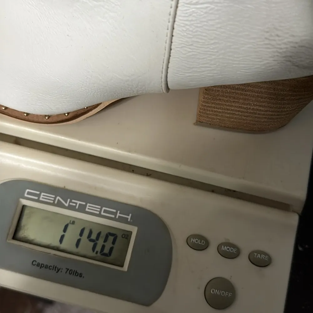 BEAST FASHION size 10 white 3” faux leather Weslee heeled ankle boot zip up back - Image 10