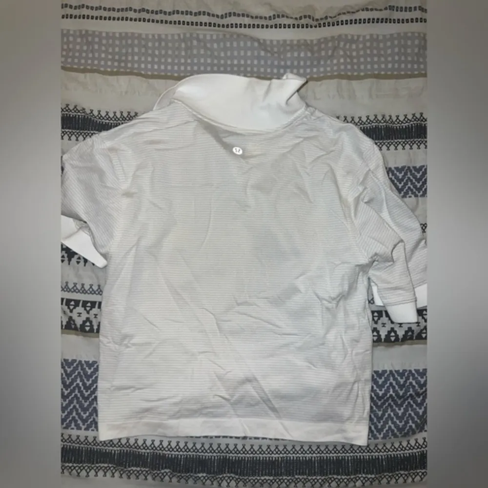 White Lululemon Cropped Swiftly‎ Polo shirt size 4 - Image 5