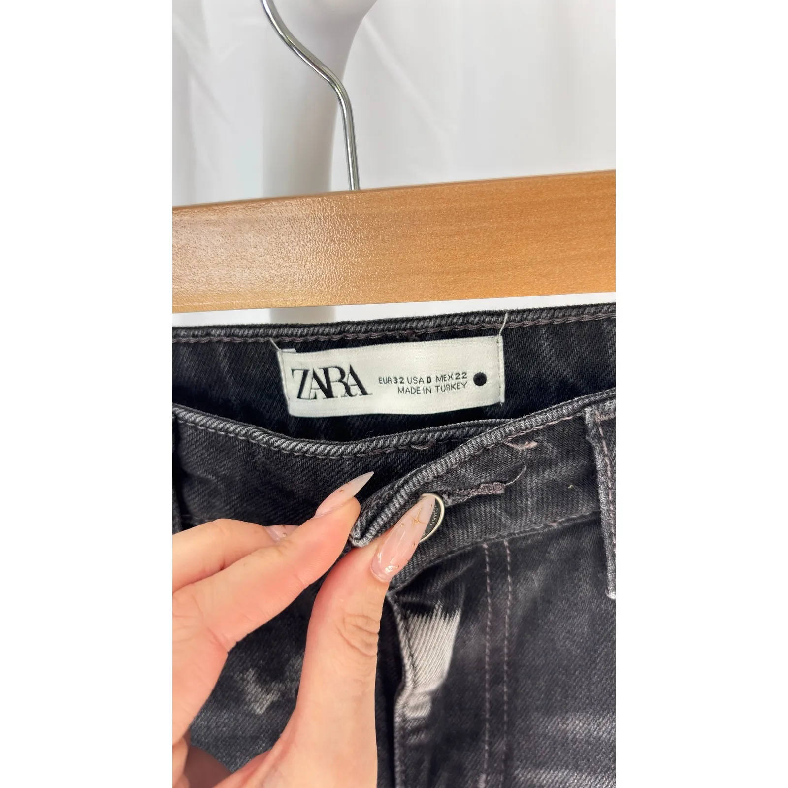 ZARA Black Bleached Splatter Distressed Denim Jeans Women's Size 0 - Image 3