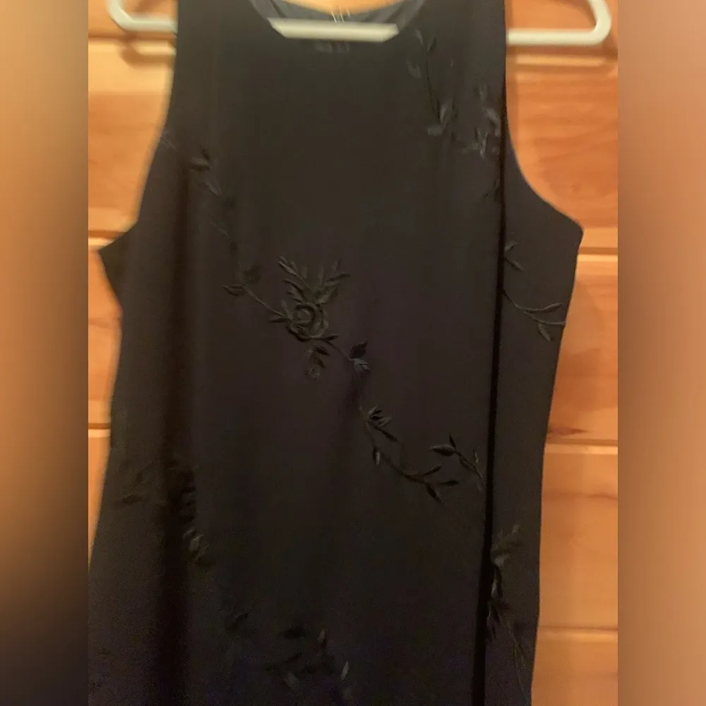 Vtg 90s Plaza South Black Floral Embroidered Sleeveless Sheath Dress Romantic 14 - Image 3