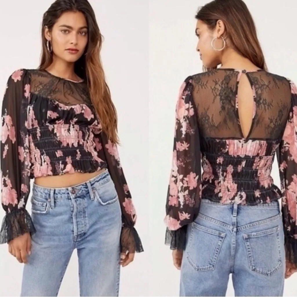 Free People Daphne floral lace Black and Pink cropped long sleeve blouse, size S - Image 3