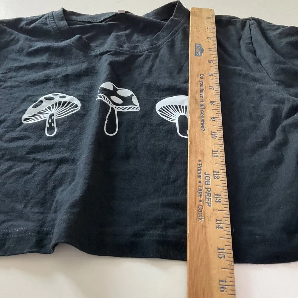 Mushroom Print Black Crop Top T - Image 4