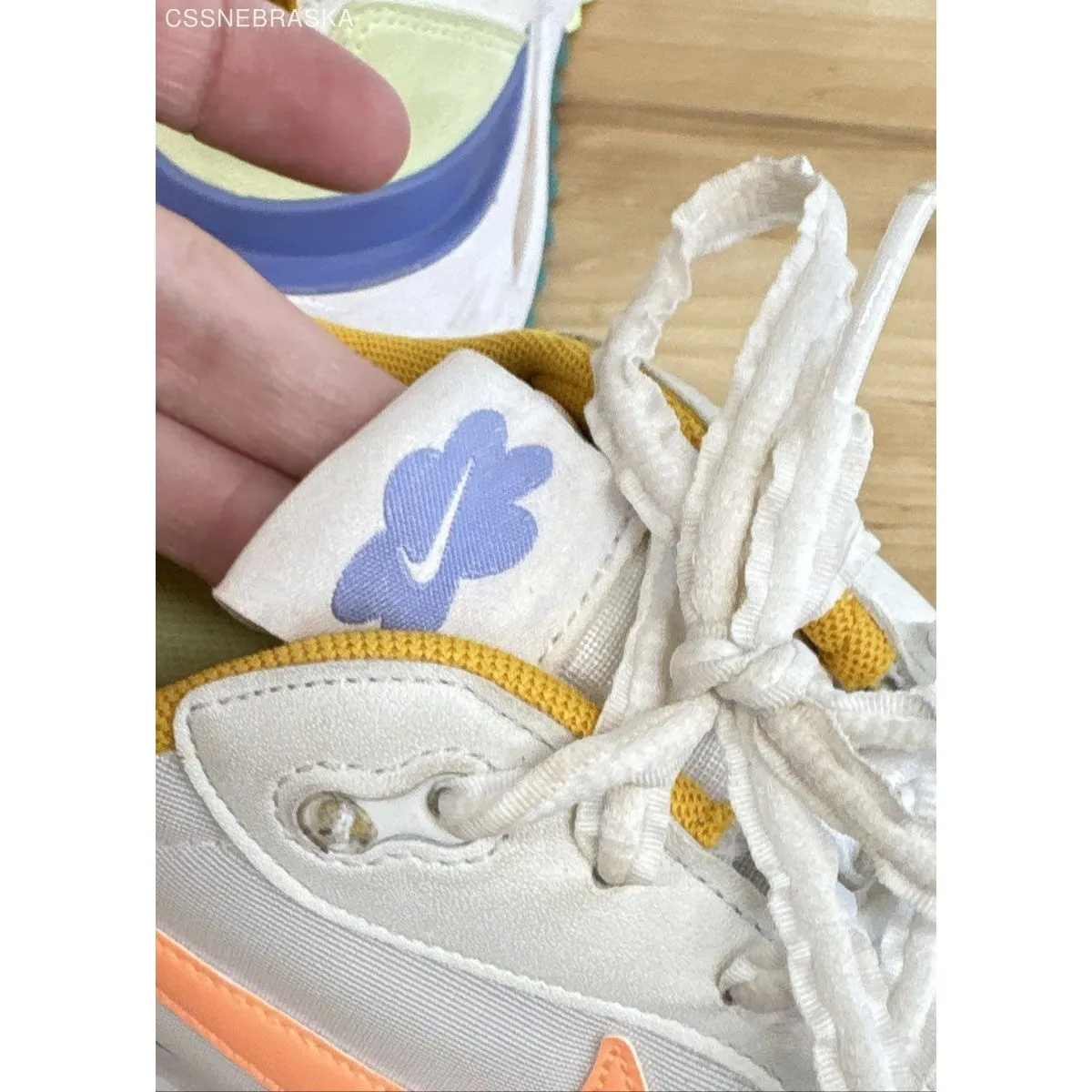 Nike White/Lime/Peach Womens 5 Air Max Dawn Running Shoes Athletic Shoes -Size 9 - Image 5