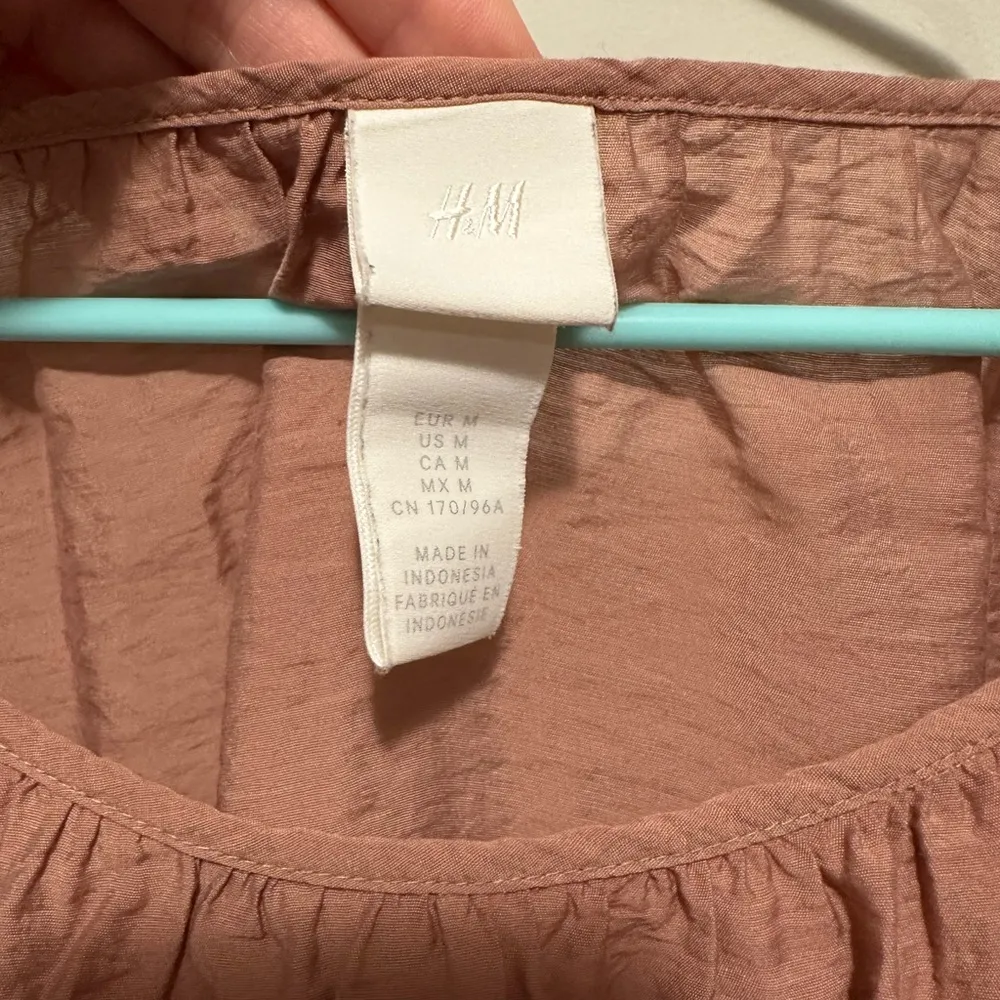 H&M  Airy Dress Old Rose Size M - Image 5