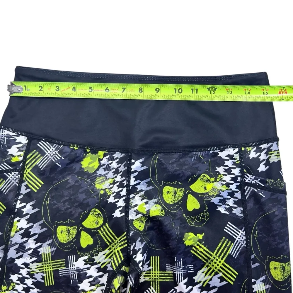 CVG Constantly Varied Gear Neon Heartbreaker Skull Capri Leggings Black Size L - Image 7