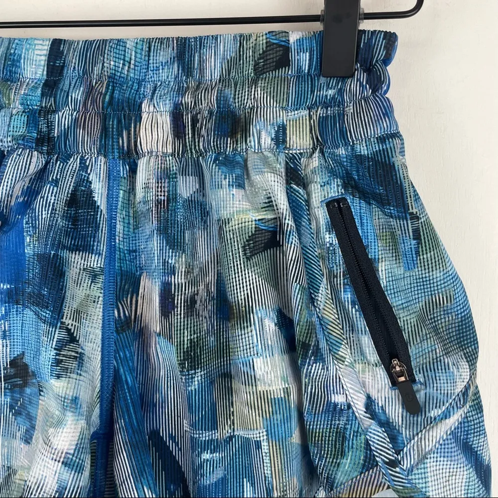 Lululemon Tracker Short Sz 4 Blue Sun Dazed Print Athletic 4” Inseam - Image 9