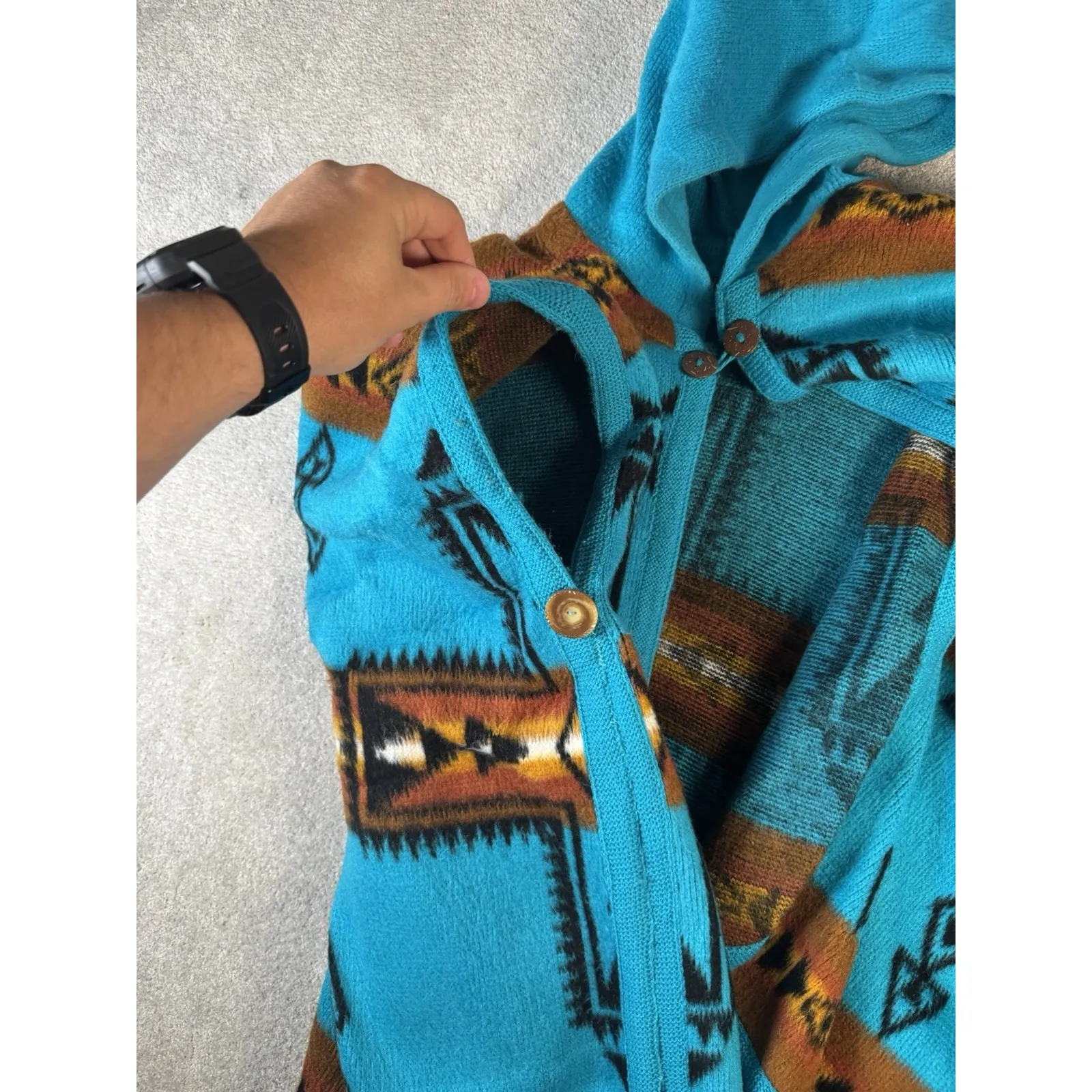 Sisandina Handcrafted Hooded Poncho wrap Shawl Thick Aztec Print 100% wool EUC Size undefined - Image 7