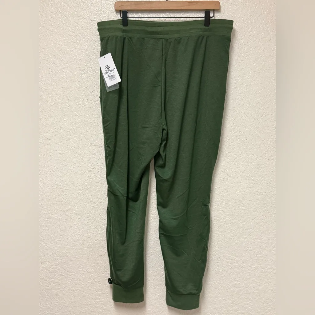 NWT Nine West Active  *small flaw* Olive Green Joggers Size 2X - Image 2