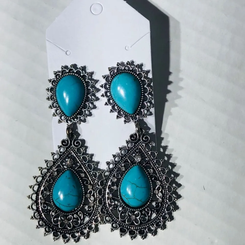 Custom Made Turquoise Blue Chain Necklace Earrings Ring Set - Image 3