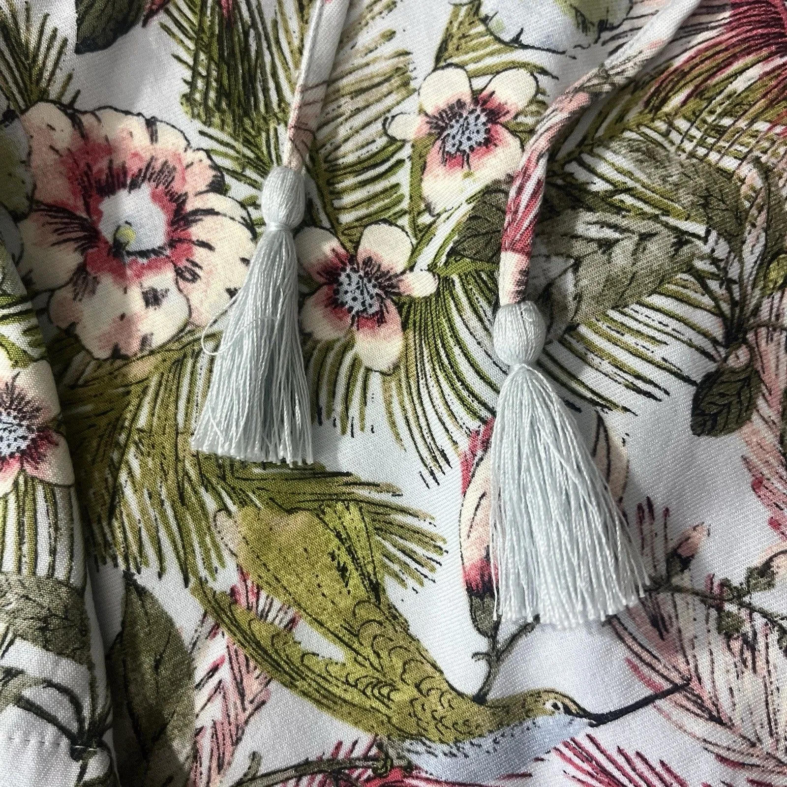 J Jill Floral Pull On Shorts Elastic Waist Size Medium Petite Island Beach Vaca - Image 6