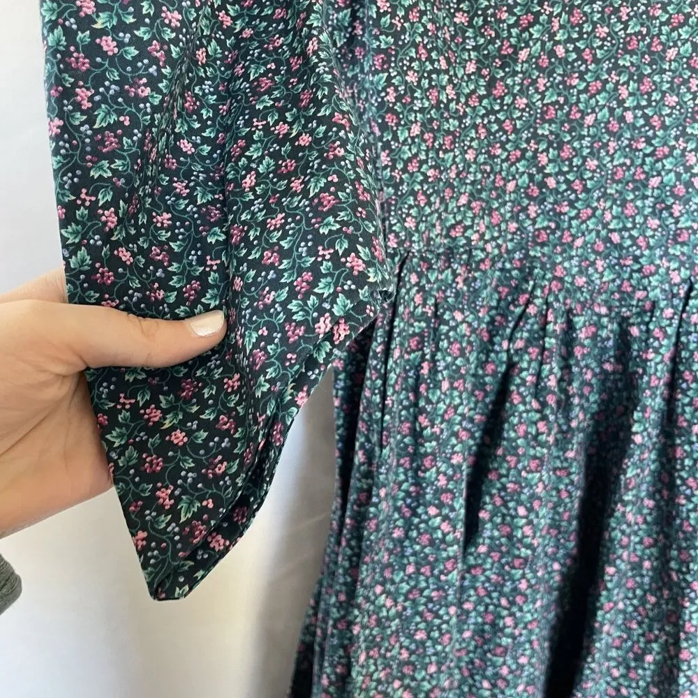 Vintage Floral Long Sleeve Dress With Lace Trim & V - Image 3