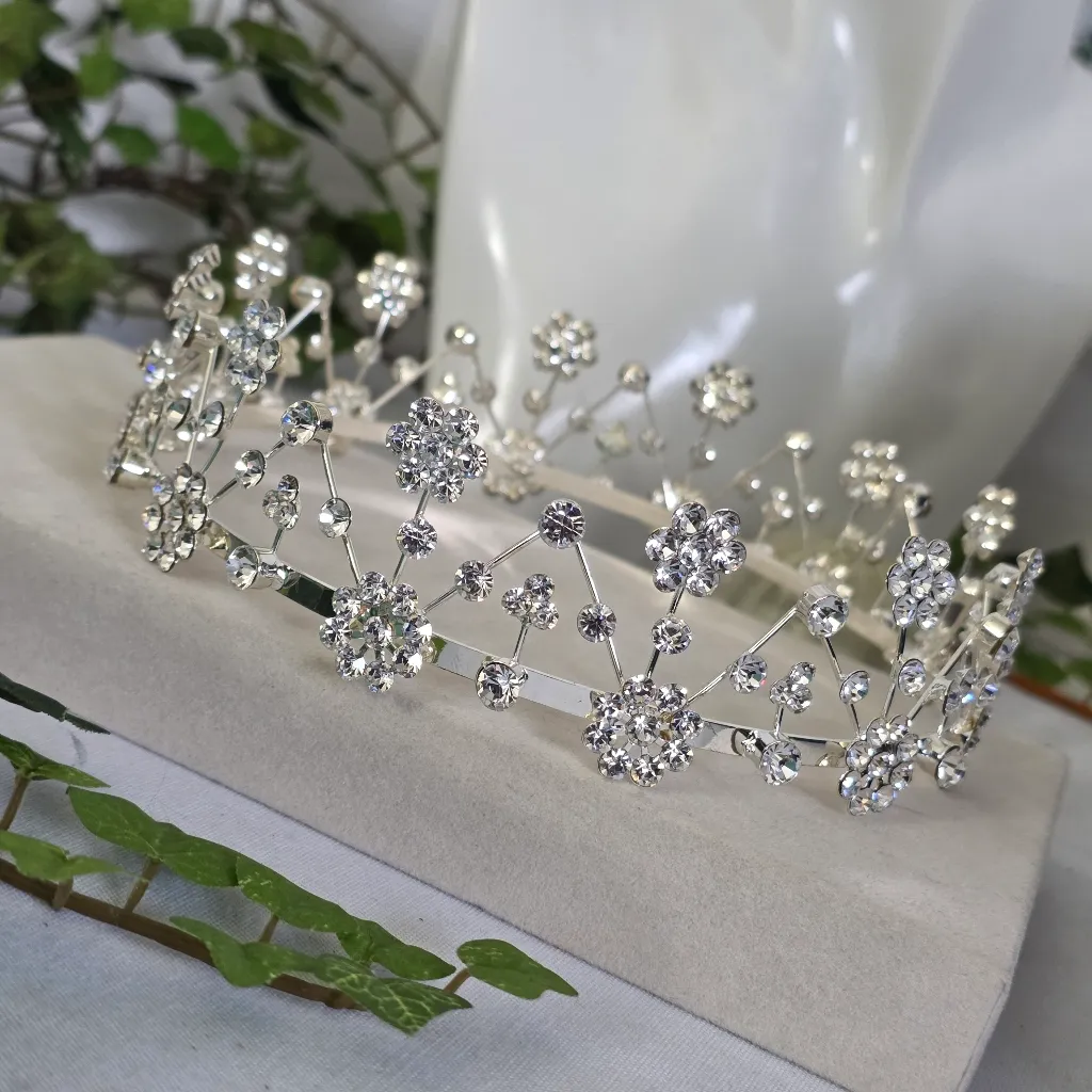 Silver with Rhimestone Flower Design Crown - Image 2