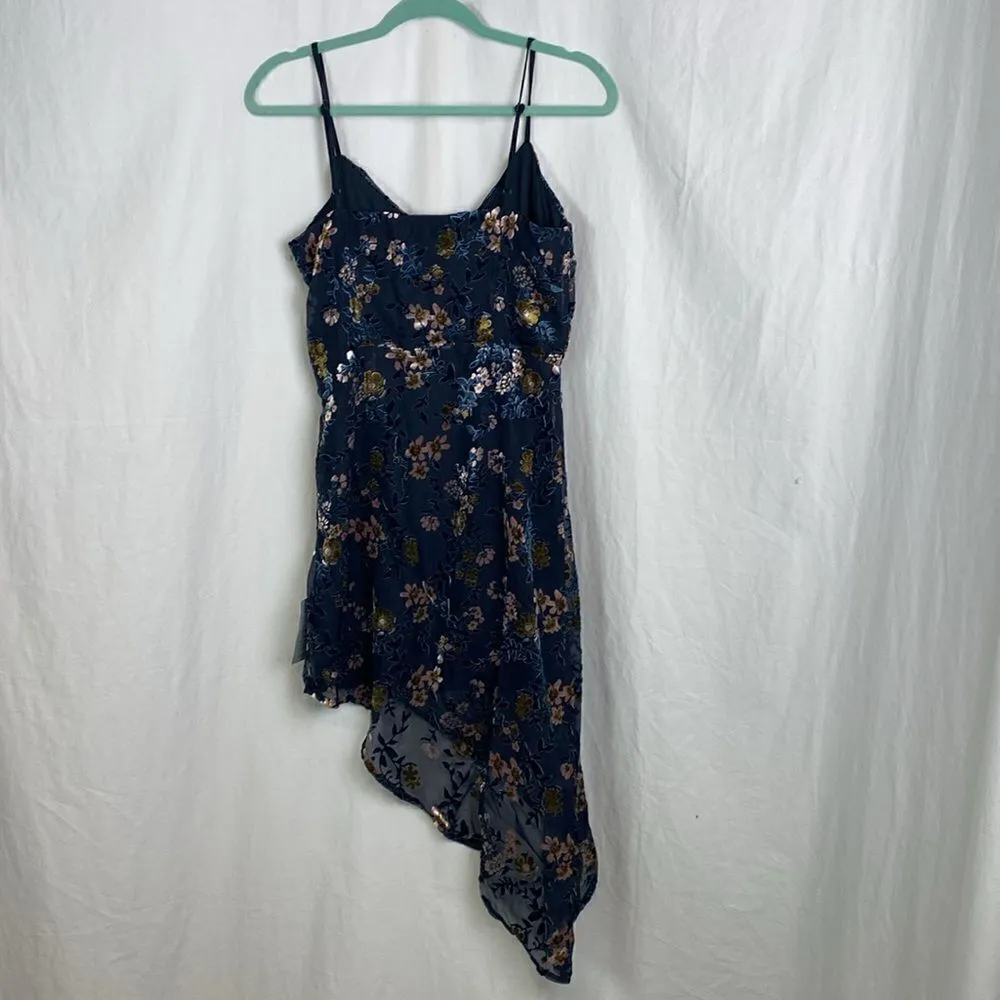 #90  LULU’S EVENING WITH YOU Floral Velvet Cocktail Dress - Image 6