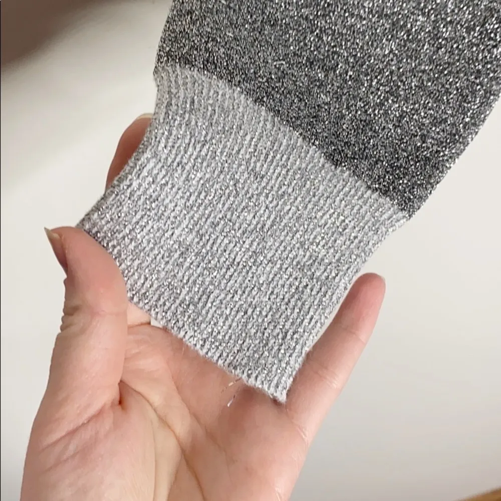 Good American All that Glitters silver sweatshirt size M - Image 9