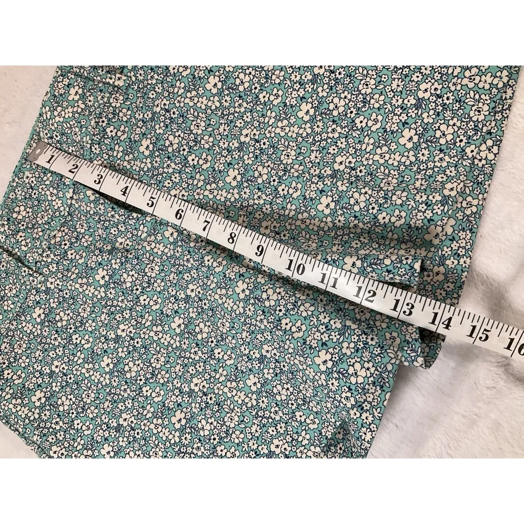 The Limited Ladies Size 4 Floral Green Tailored Chino Walking‎ Shorts - Image 6