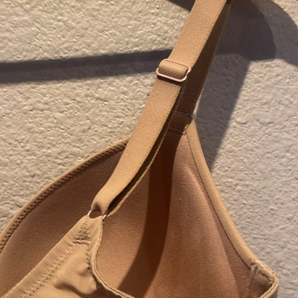 Wacoal Women’s Shallow Top Shape Revelation T-shirt Bra Size 34DDD or 34F - Image 6