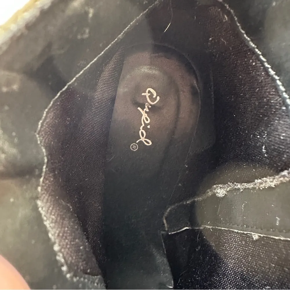 Qupid Snakeskin Heeled Pointed Toe Ankle Booties, Size 10 - Image 10