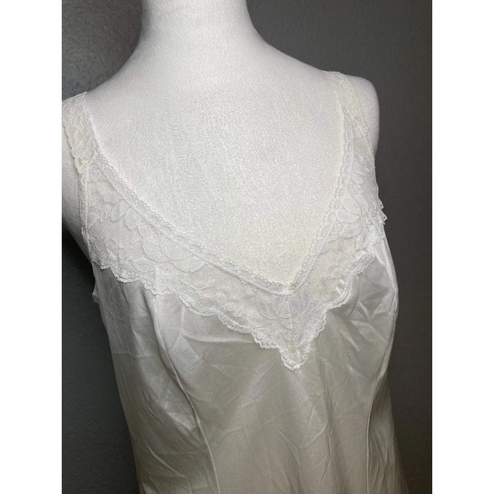 VTG Maidenform Something Special Nylon Full Slip Size 36 White Sissy Lace ILGWU - Image 2
