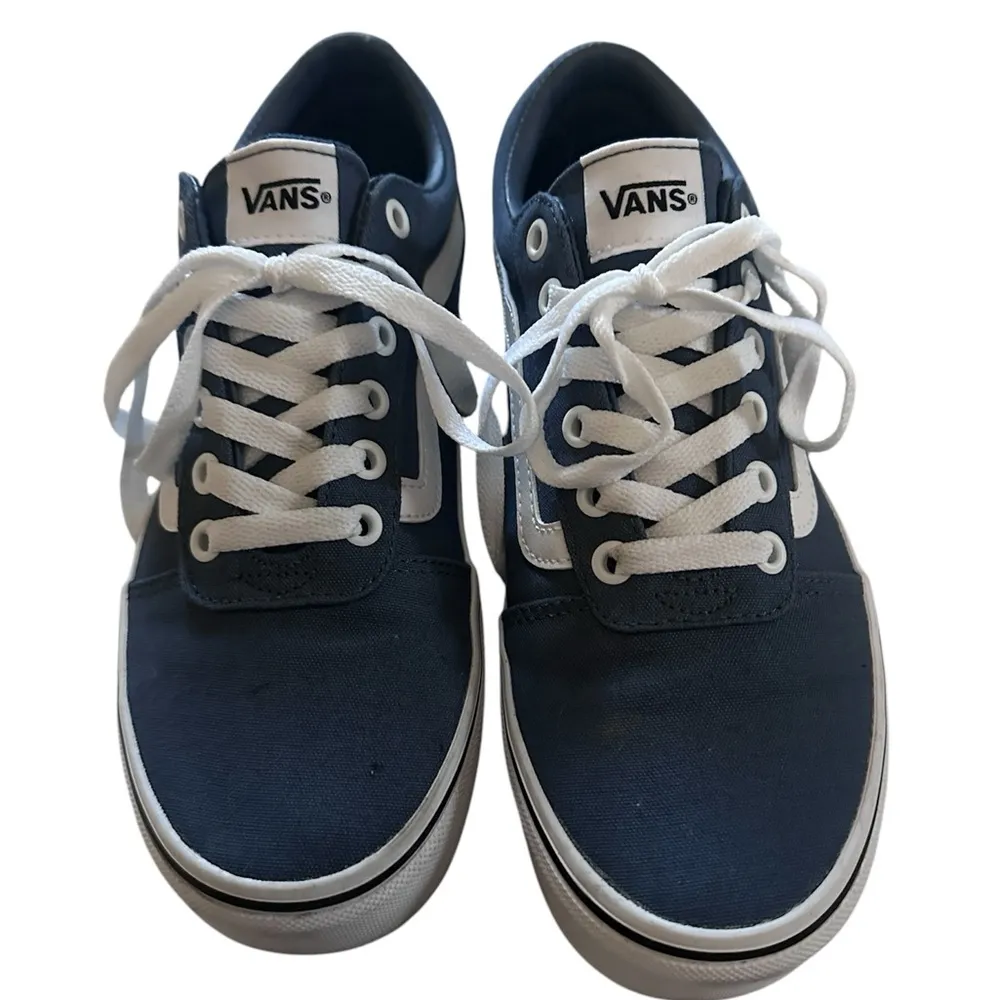 Woman’s Ward Low Top Sneaker; Indigo; size 8; worn once - Image 3
