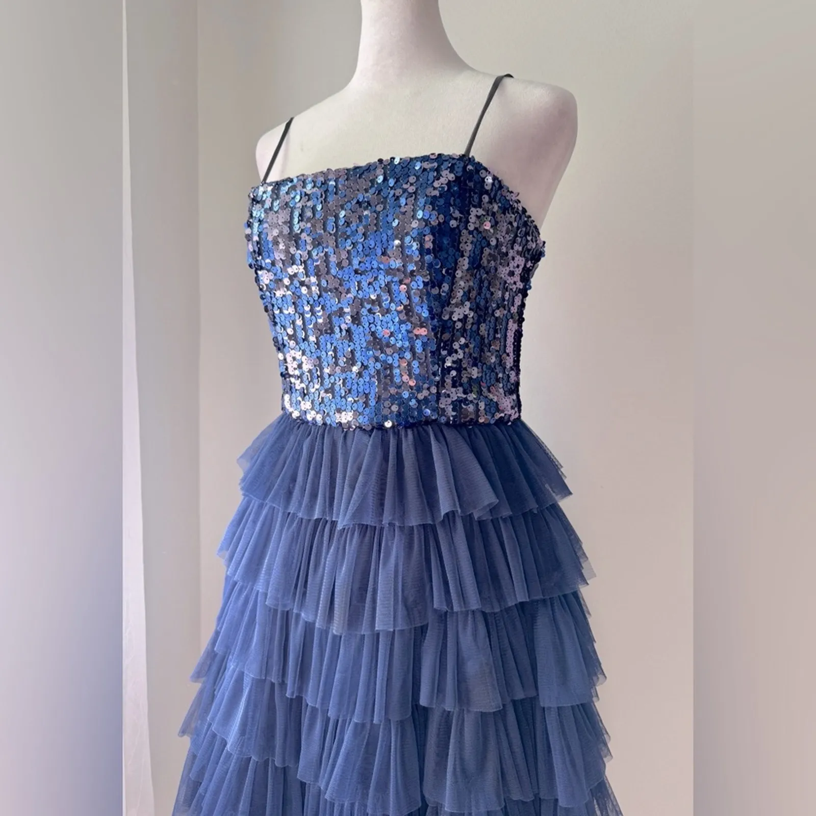 Vintage Y2K dELiA*s Dark Blue Sequined Spaghetti Strap Tiered Mini Dress Size XS - Image 4