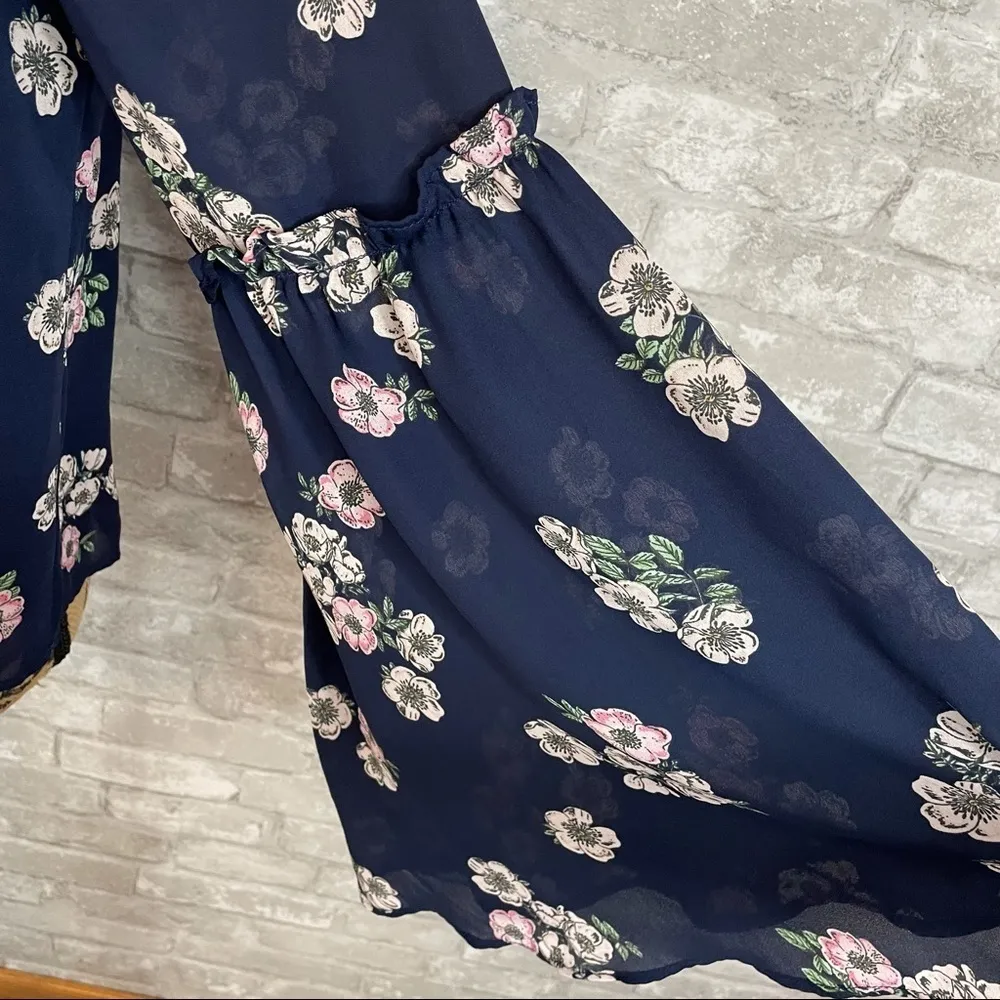 Cupcakes and Cashmere Audriana Bell Sleeve Top - Image 4