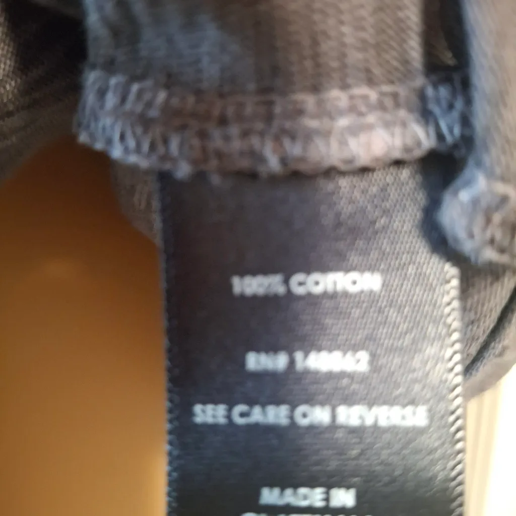 Torrid Sz 3 Gray V-Neck Women's Top - Image 10