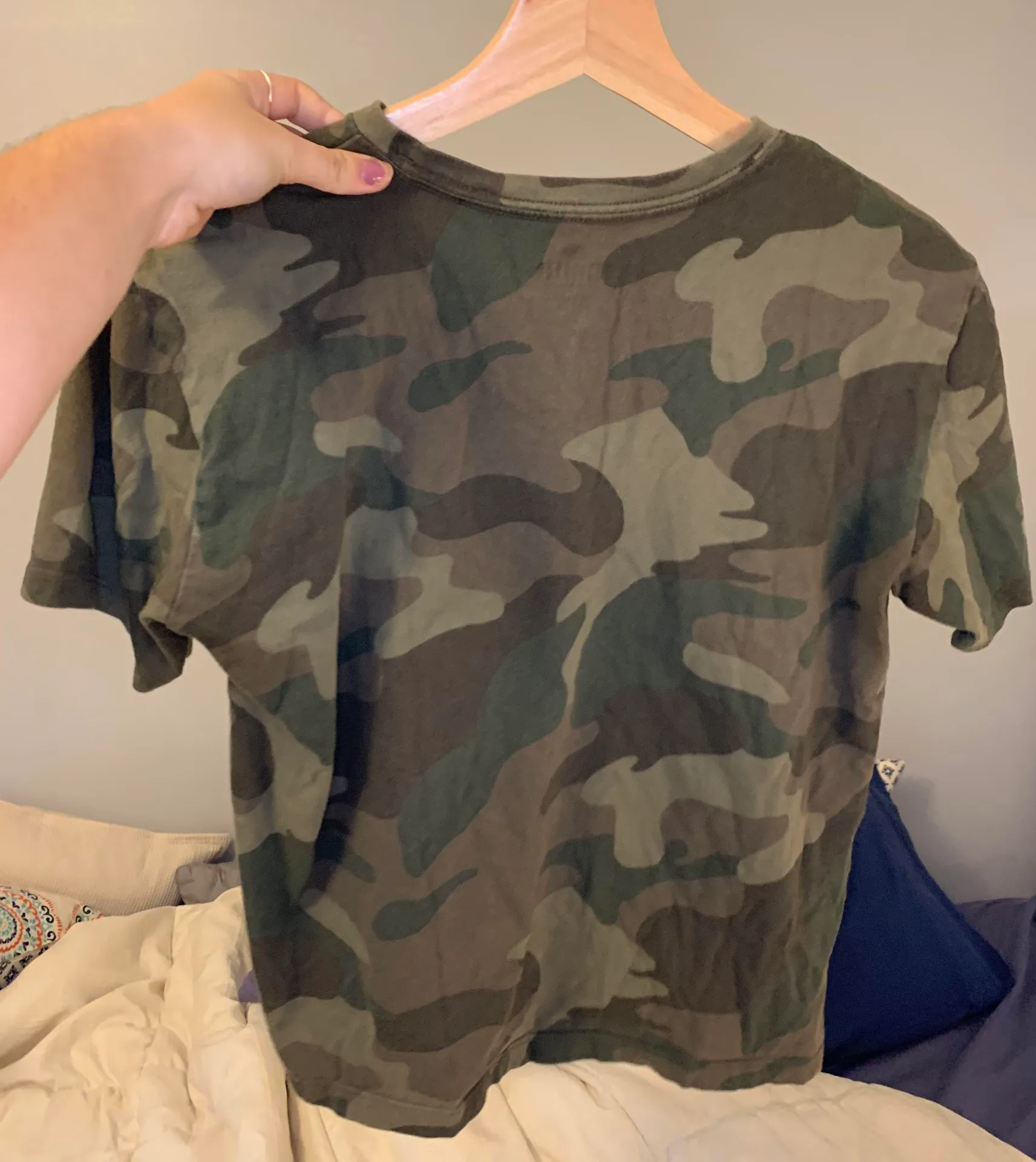 Hollister Camo Tshirt - Image 3