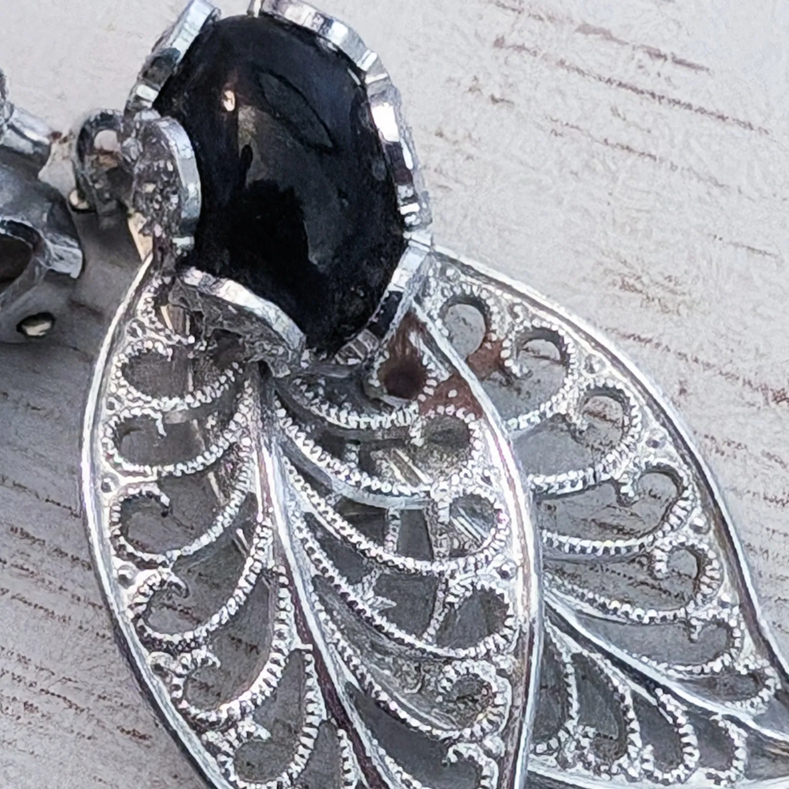 Vintage Clip On Earrings - Image 4