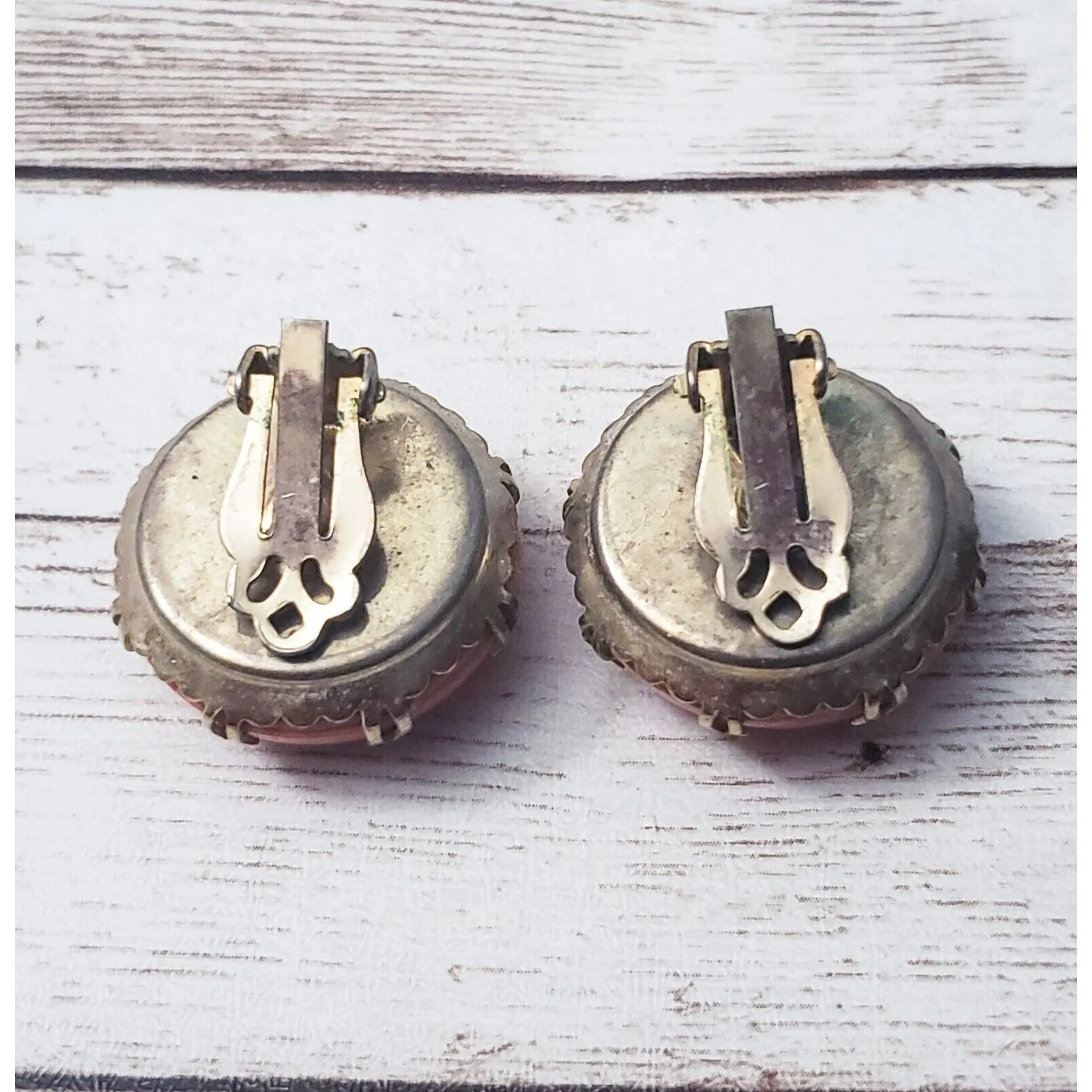 Vintage Clip On Earrings - Image 6