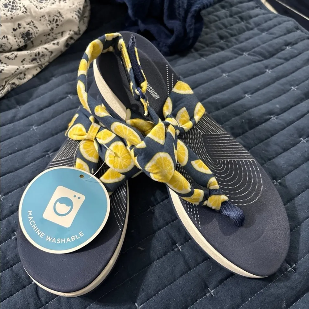 NWT Cloud STEPPERS by Clarks Jersey Sandals Arla Nicole Blue Lemons 8.5 Gold - Image 3