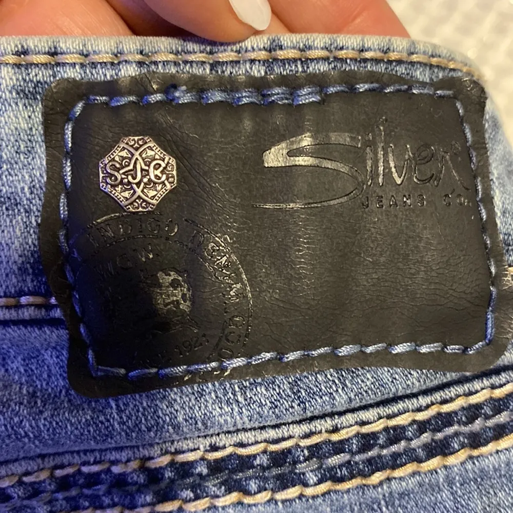 Silver Aiko women’s blue jeans capris size W28 - Image 8