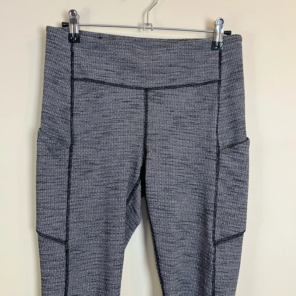 Lululemon Speed Up Tight 28” Full-On Luxtreme Luon Size 8 Gym Goth Meets Pilates - Image 5