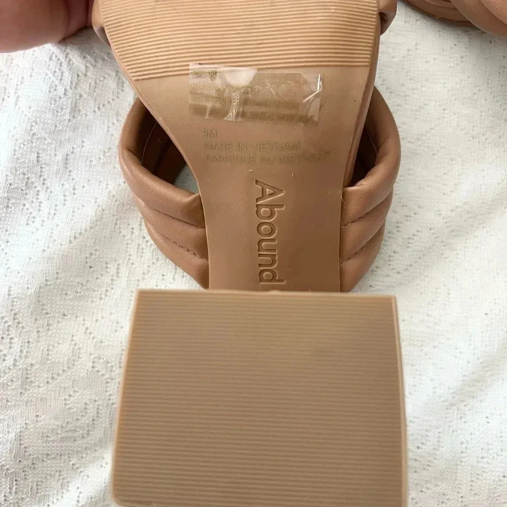 Abound Pearl Cross Band Sandal Puffy Strap Slip On Tan Block Heels Size 9 - Image 11