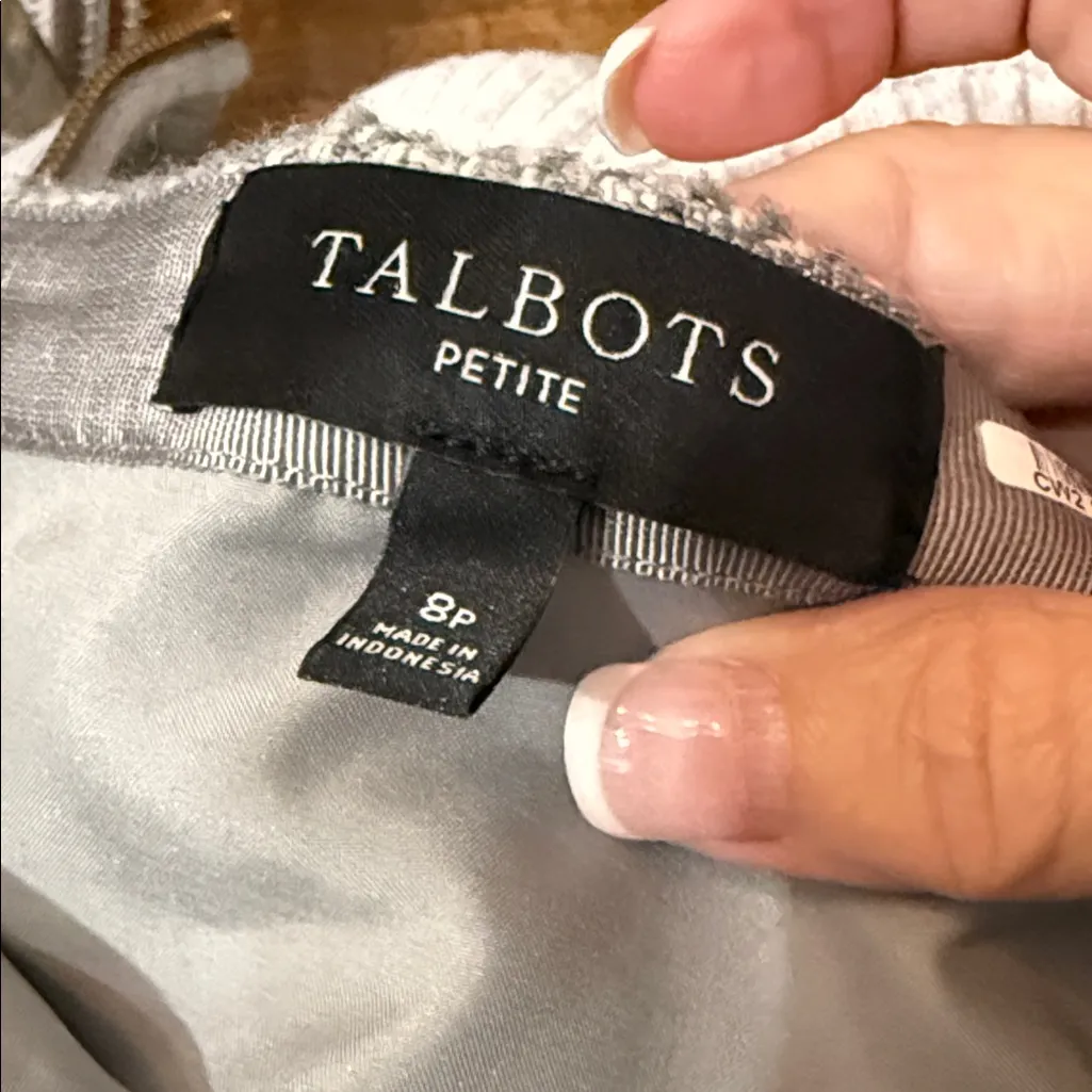 TALBOTS Gray Tweed Pencil Skirt Size 8P - Image 4