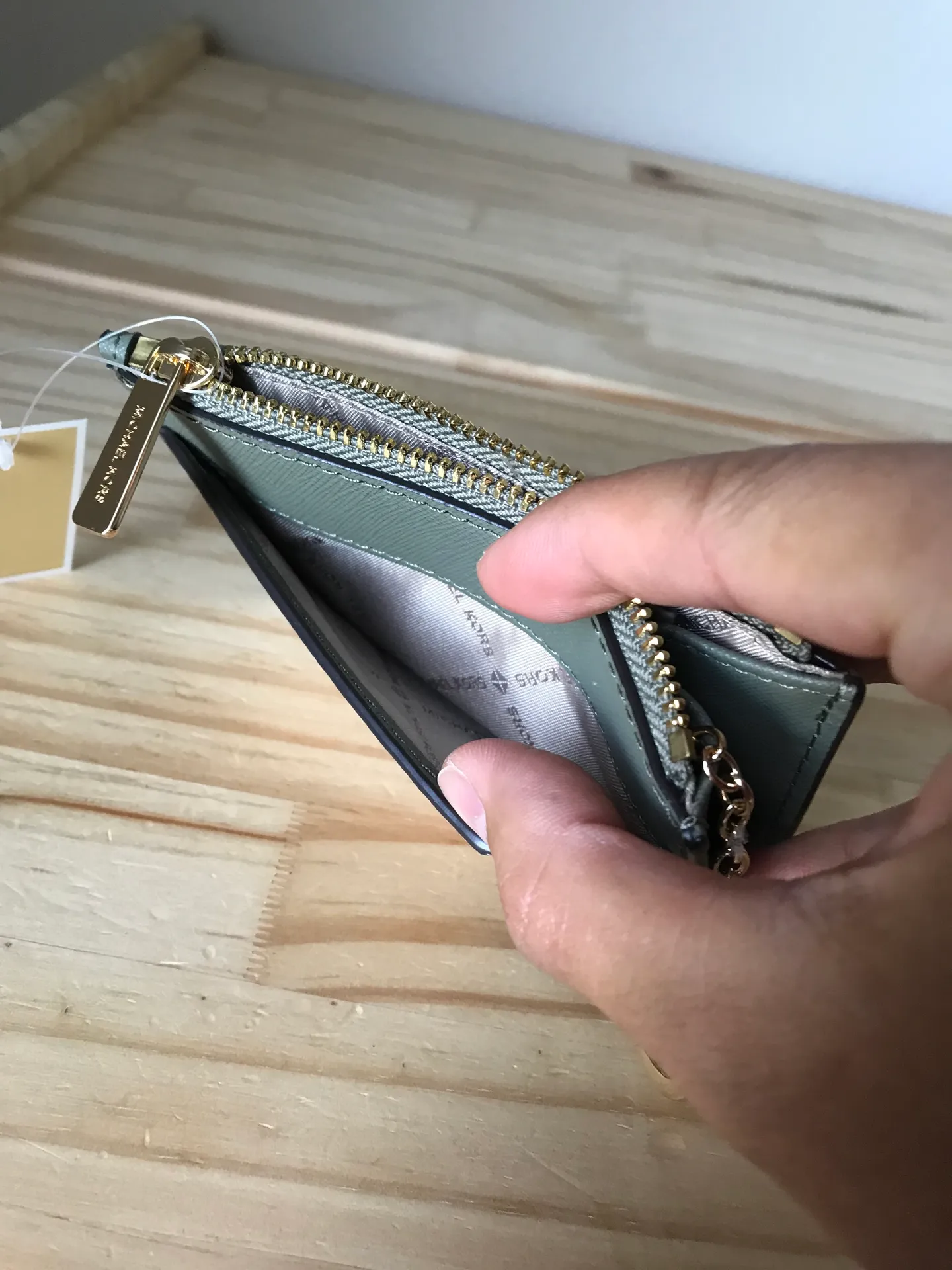 Cardholder - Image 4