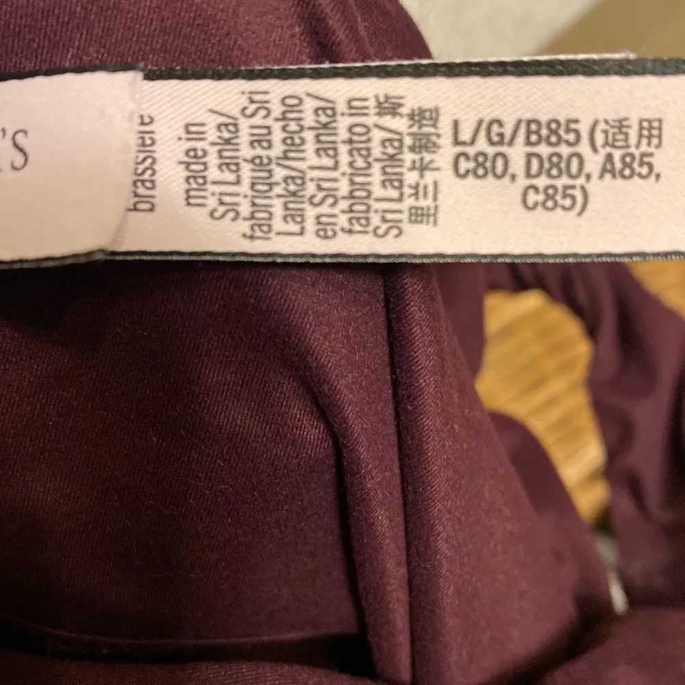 Victoria’s Secret Incredible Unlined Plunge Bralette Wine Color Size L - Image 4