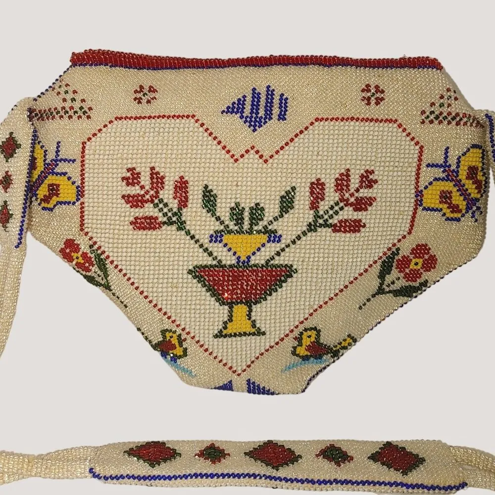 Vintage Beaded Purse Floral Heart Design Cream Red Beads Quilt Interior Zipper - Image 4