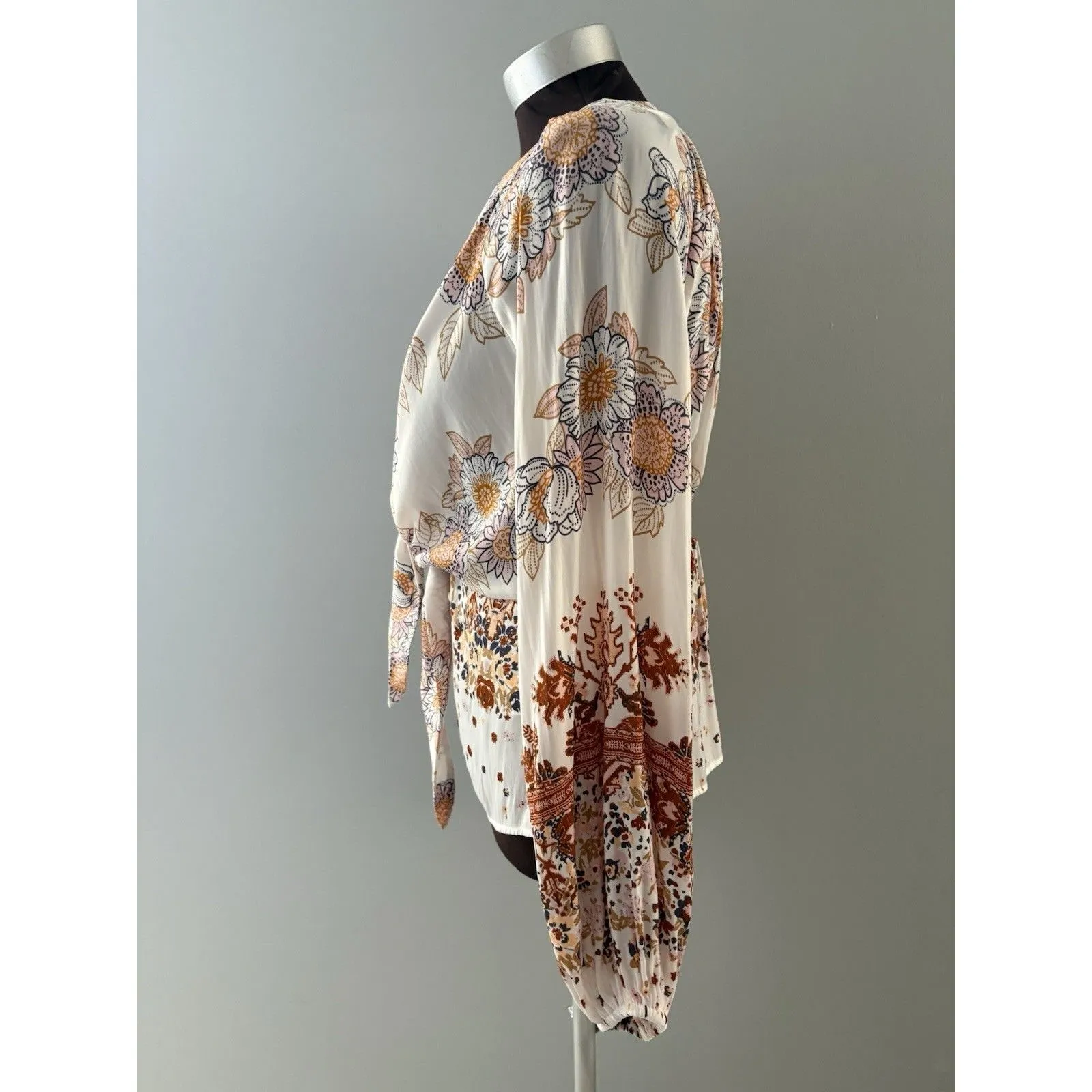 Free People Blouse Womens M White Floral Run Free Balloon Sleeve Tie Front Silky - Image 4