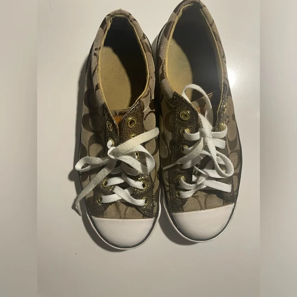 Womens  Gema Sneaker Shoe Signature C With Gold Snakeskin Pattern 6.5B - Image 5