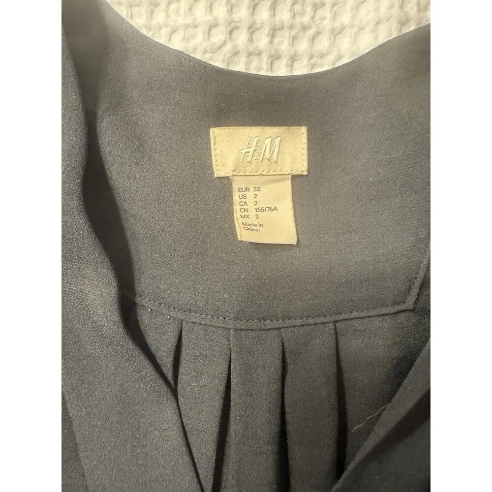 H&M Black Sheer Blouse Women's Size 2 Old Money Work Career Clean Girl - Image 3