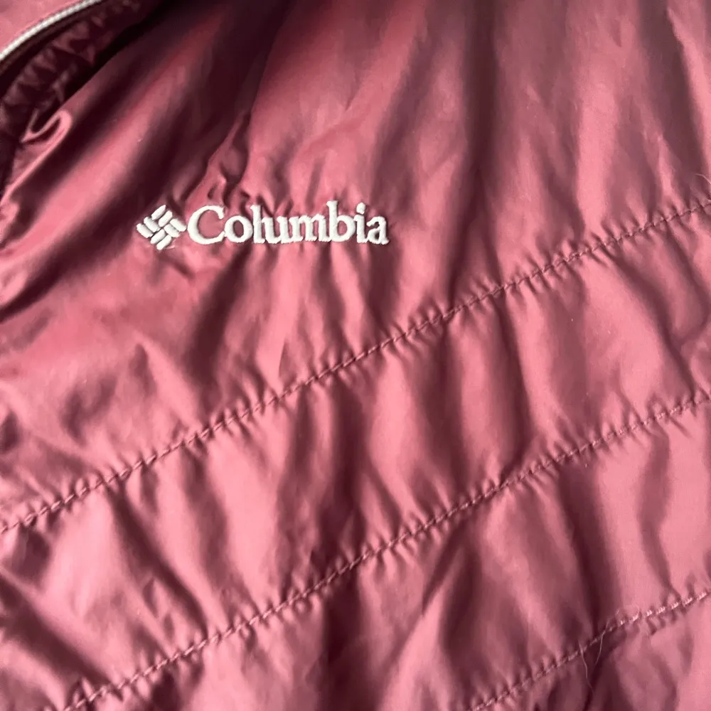 🛍️Columbia Maroon Lightweight Vest Size 1X - Image 3