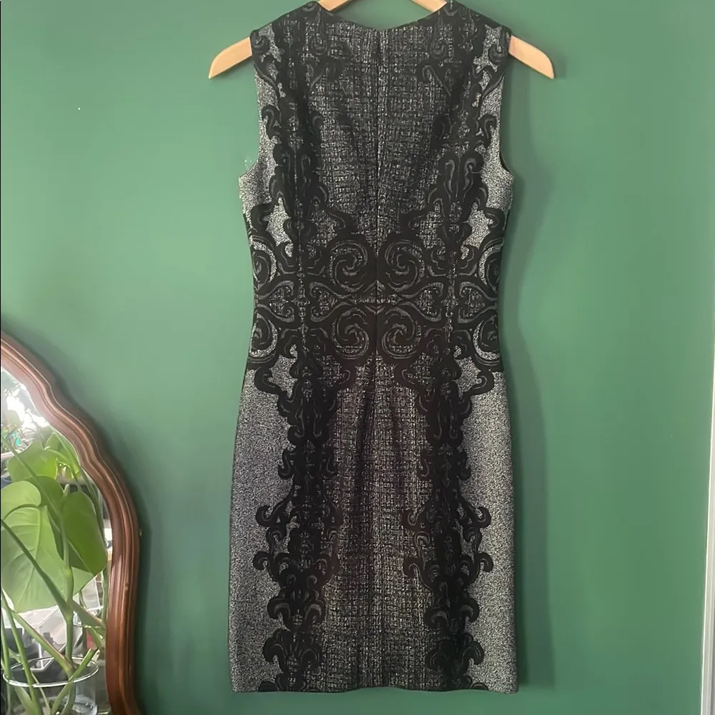 Diane Von Furstenberg Women 2 Black & Grey Sleeveless Intricate Lace Print Dress - Image 8