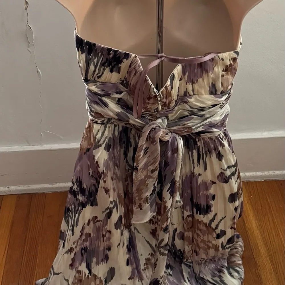 BCBG Maxazria 100% silk floral strapless fit & flare mini dress, size 4 party - Image 3