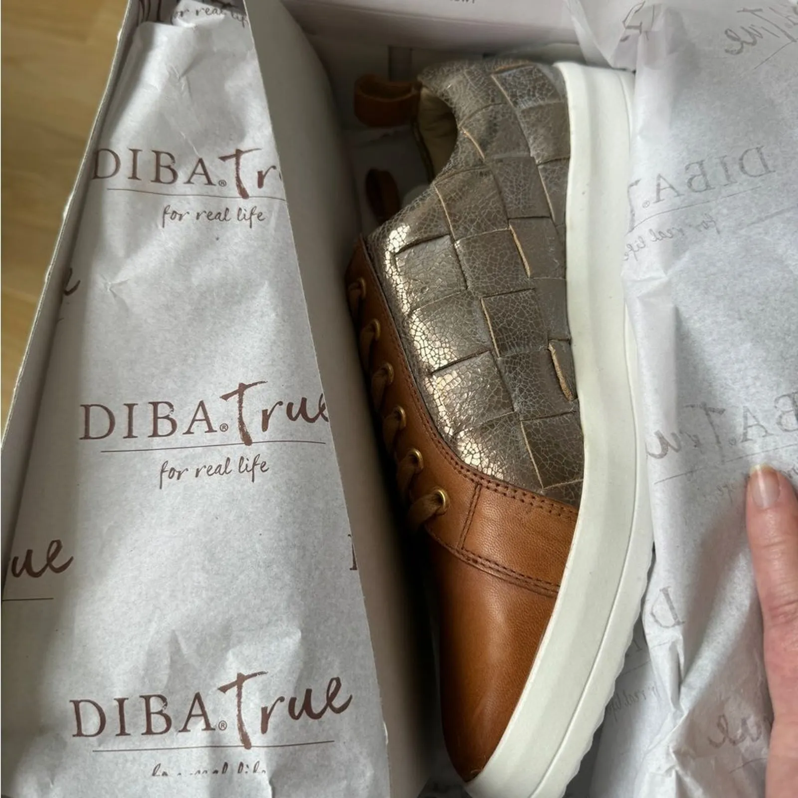 DIBA TRUE Yuli Ana Luggage / Pewter, US Size 10 / Euro 40.5 New in Box MSRP $109 Tan - Image 12