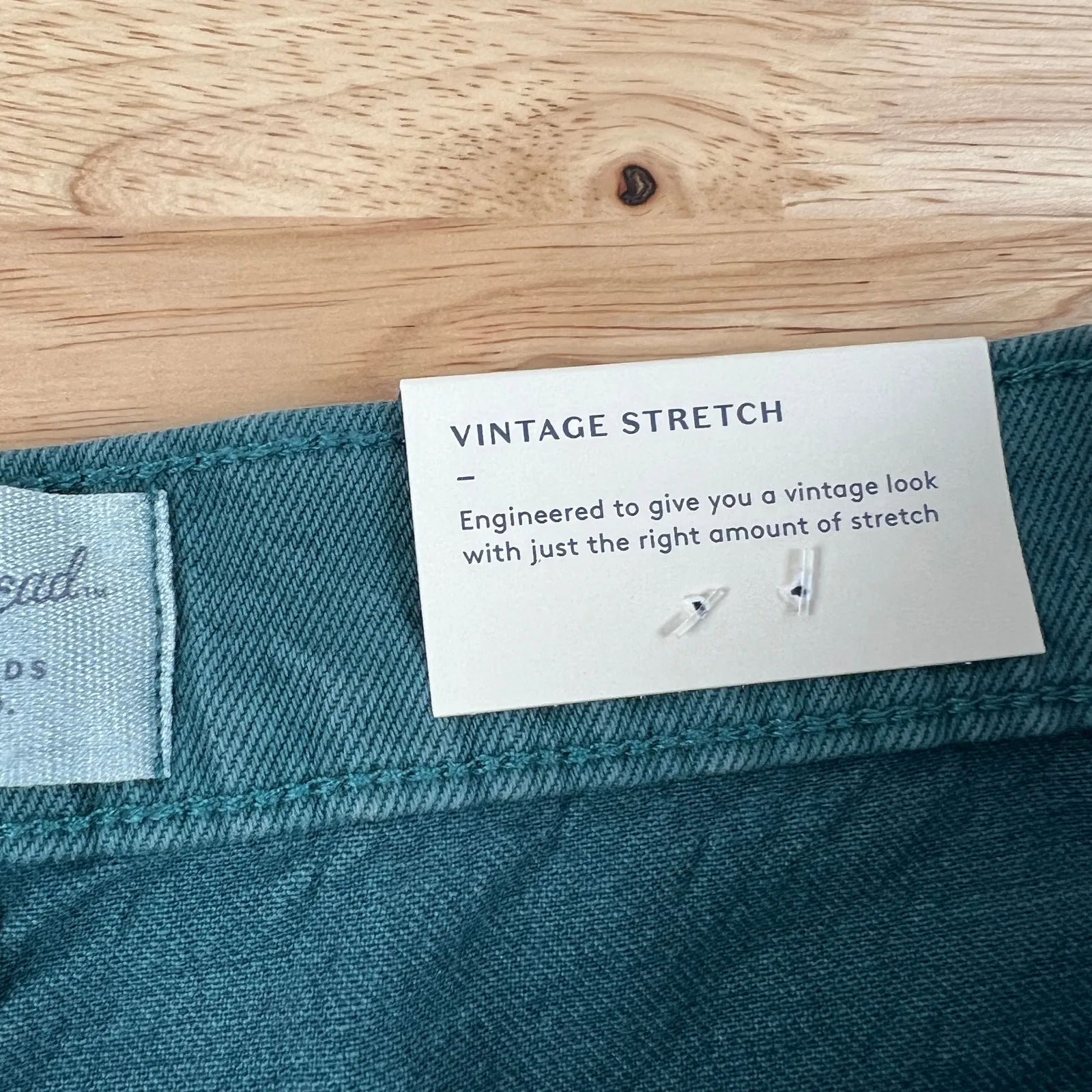 Universal Thread Women's Teal Green Bermuda Jean Shorts - Size 8 - NWT - Image 4