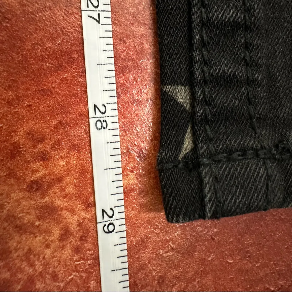 Miss Me Black Star Graphic Skinny Jeans Size 28 - Image 4