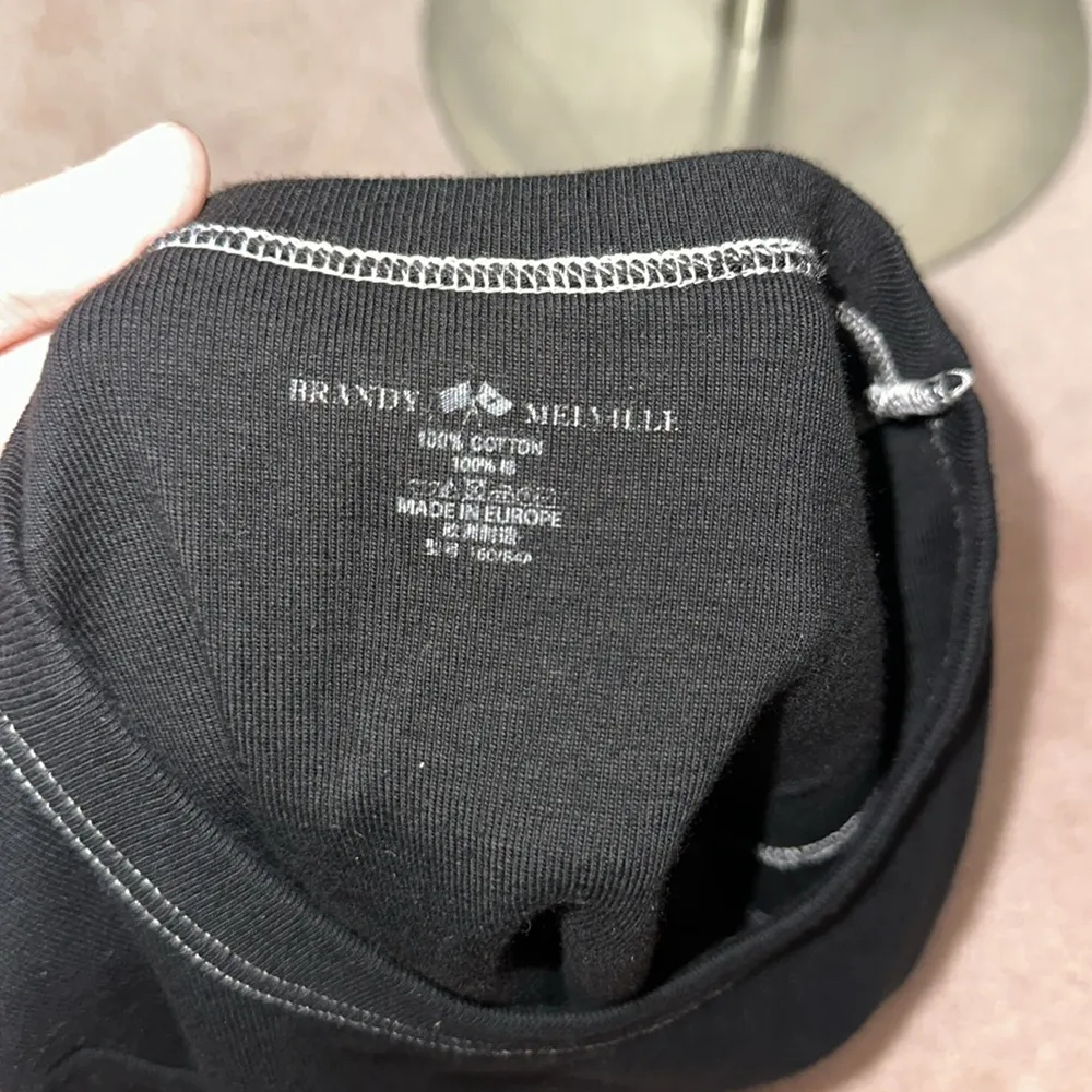 Brandy Melville Los Angeles Baby Tee - Image 4