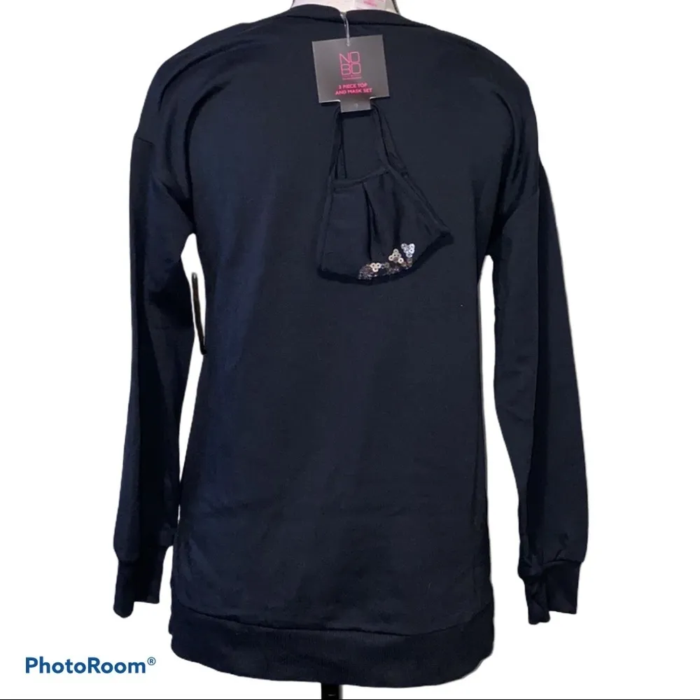 No Boundaries XS (1) juniors sweatshirt and mask - Image 4