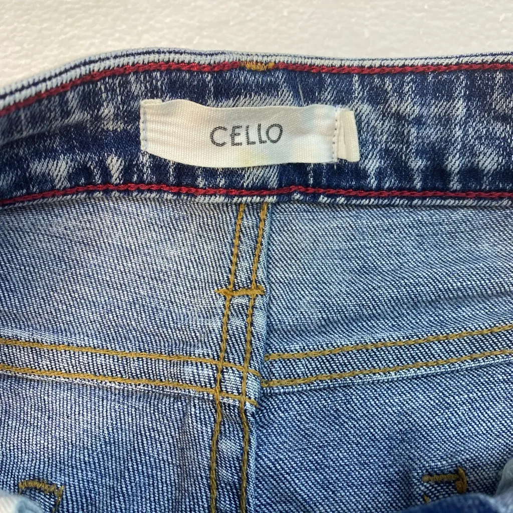 Revolve Cello Size 9 Stretch Mom Jeans Distressed Acid Washed 30"x‎ 25" Inseam - Image 2